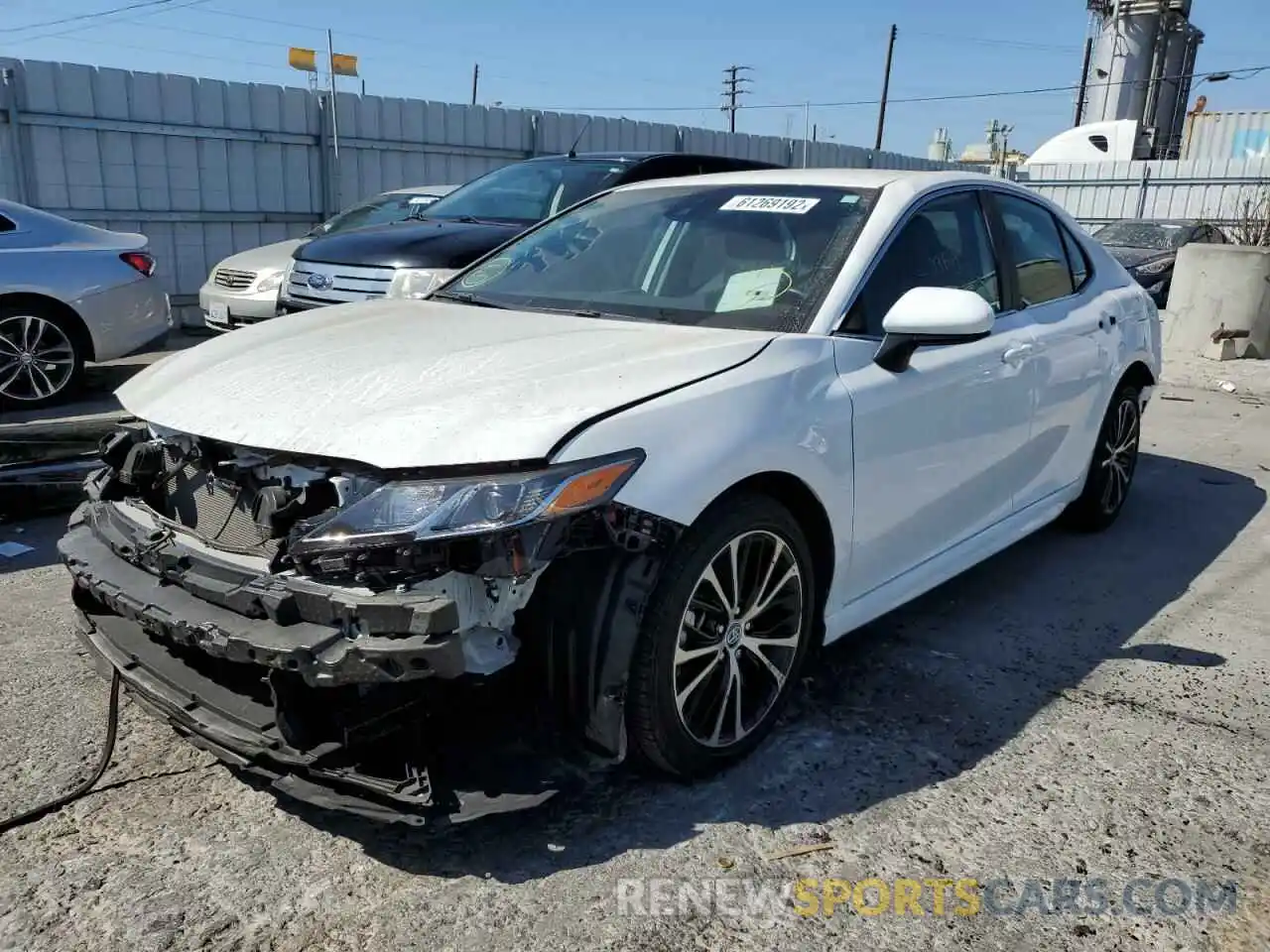 2 Photograph of a damaged car 4T1G11AK3LU902989 TOYOTA CAMRY 2020