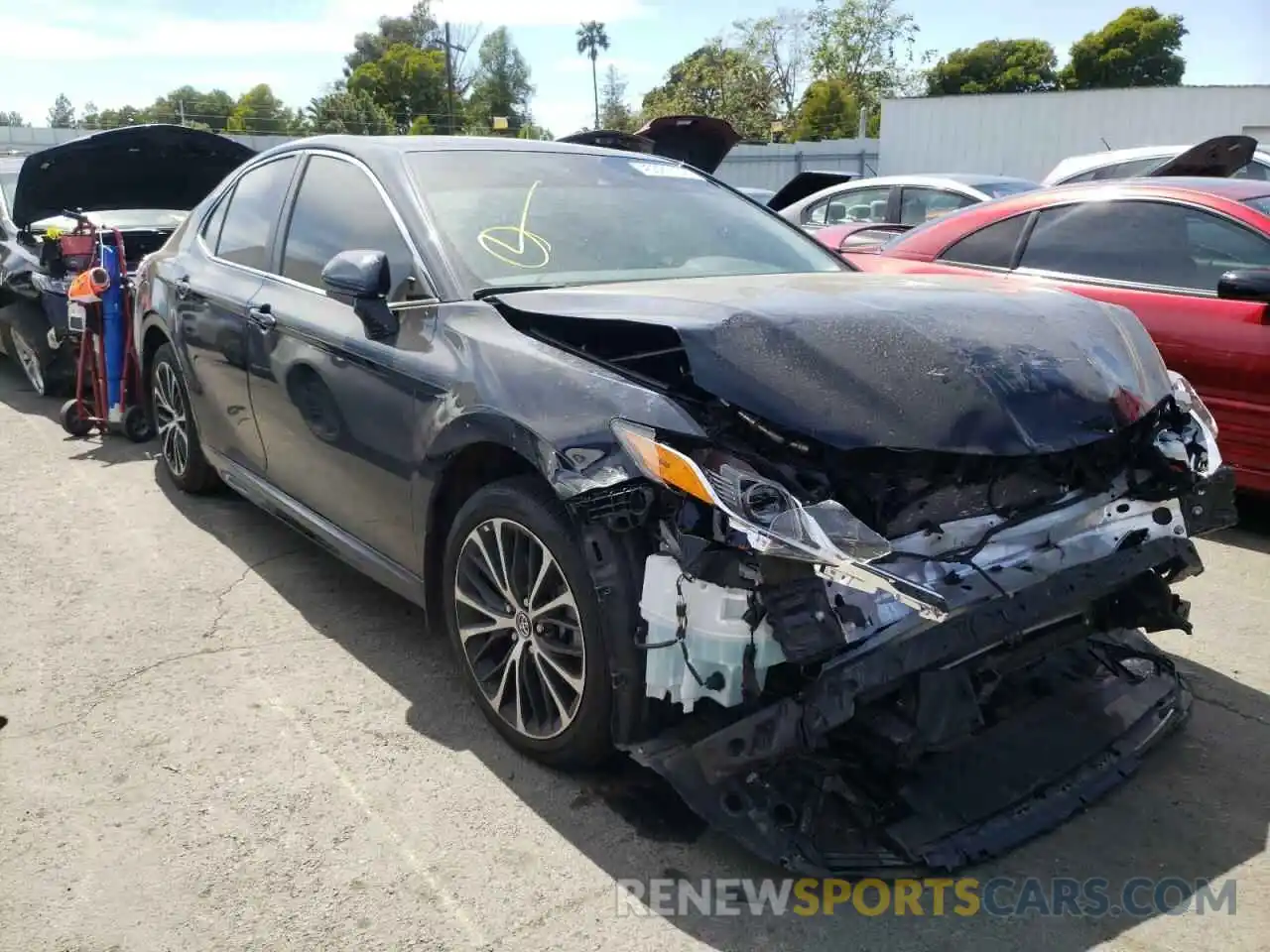 1 Photograph of a damaged car 4T1G11AK3LU907612 TOYOTA CAMRY 2020