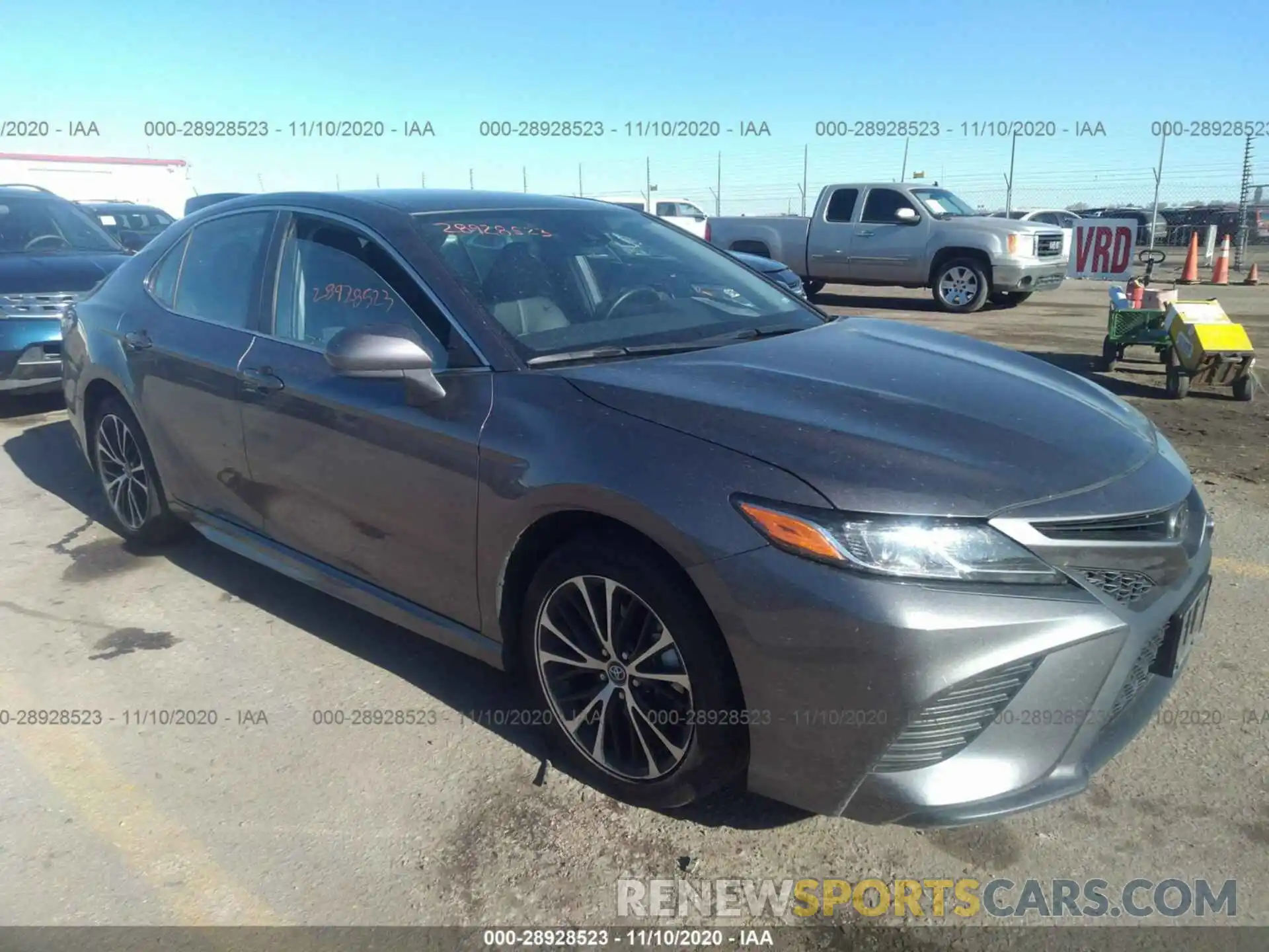 1 Photograph of a damaged car 4T1G11AK3LU910056 TOYOTA CAMRY 2020