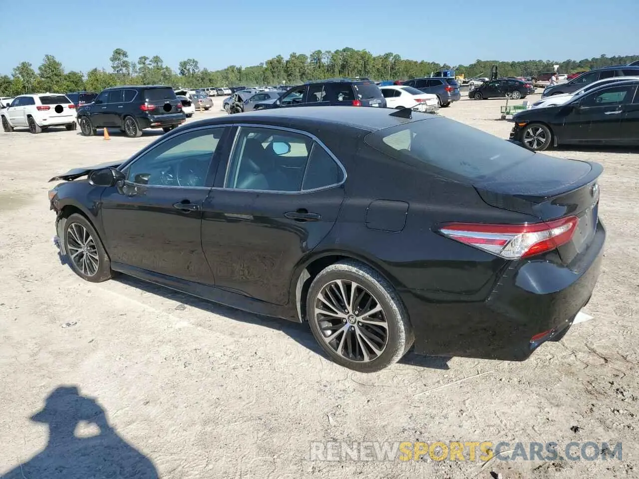 2 Photograph of a damaged car 4T1G11AK3LU920831 TOYOTA CAMRY 2020