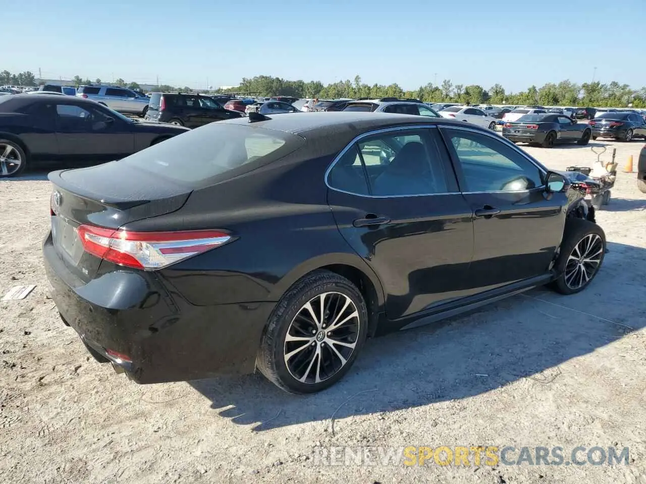 3 Photograph of a damaged car 4T1G11AK3LU920831 TOYOTA CAMRY 2020