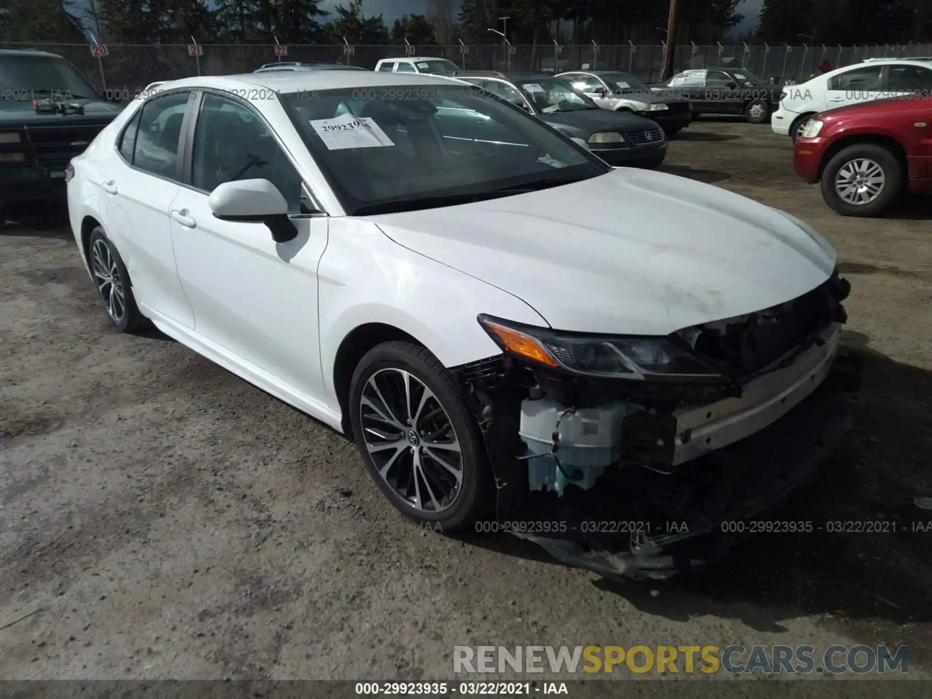 1 Photograph of a damaged car 4T1G11AK3LU922403 TOYOTA CAMRY 2020