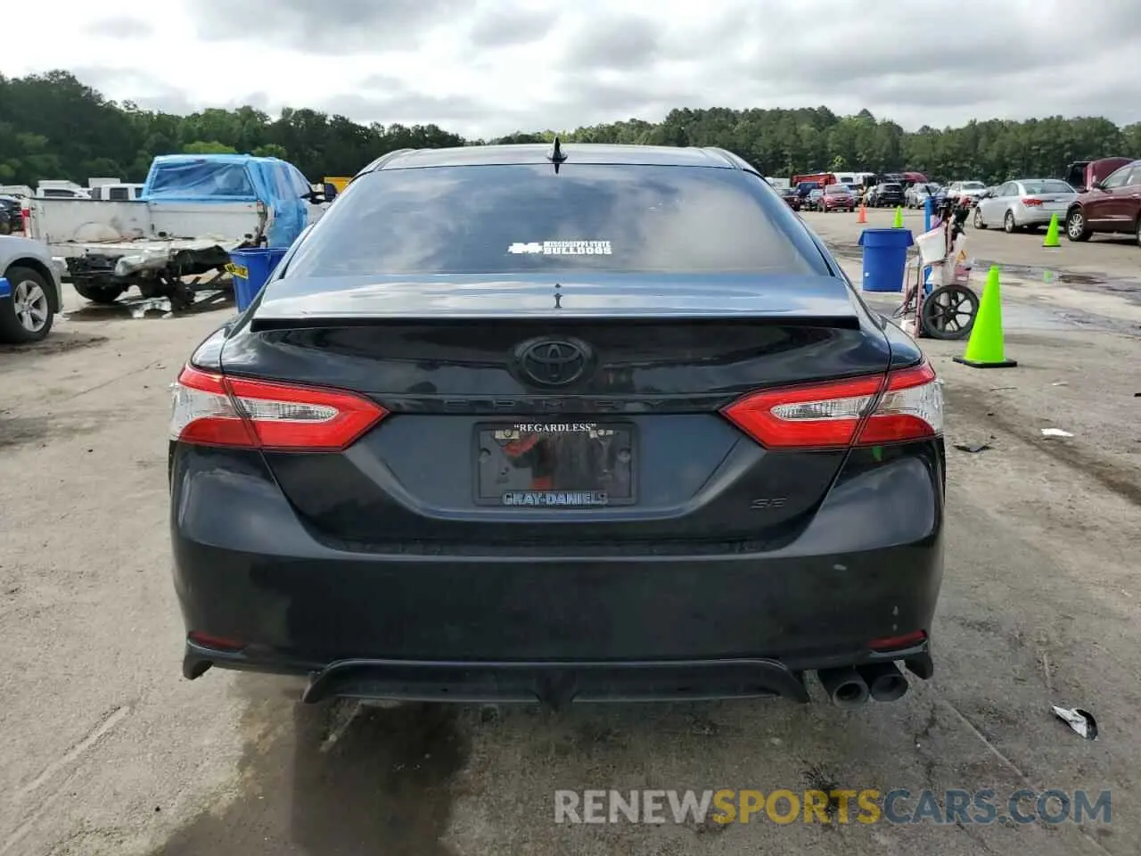 6 Photograph of a damaged car 4T1G11AK3LU924006 TOYOTA CAMRY 2020