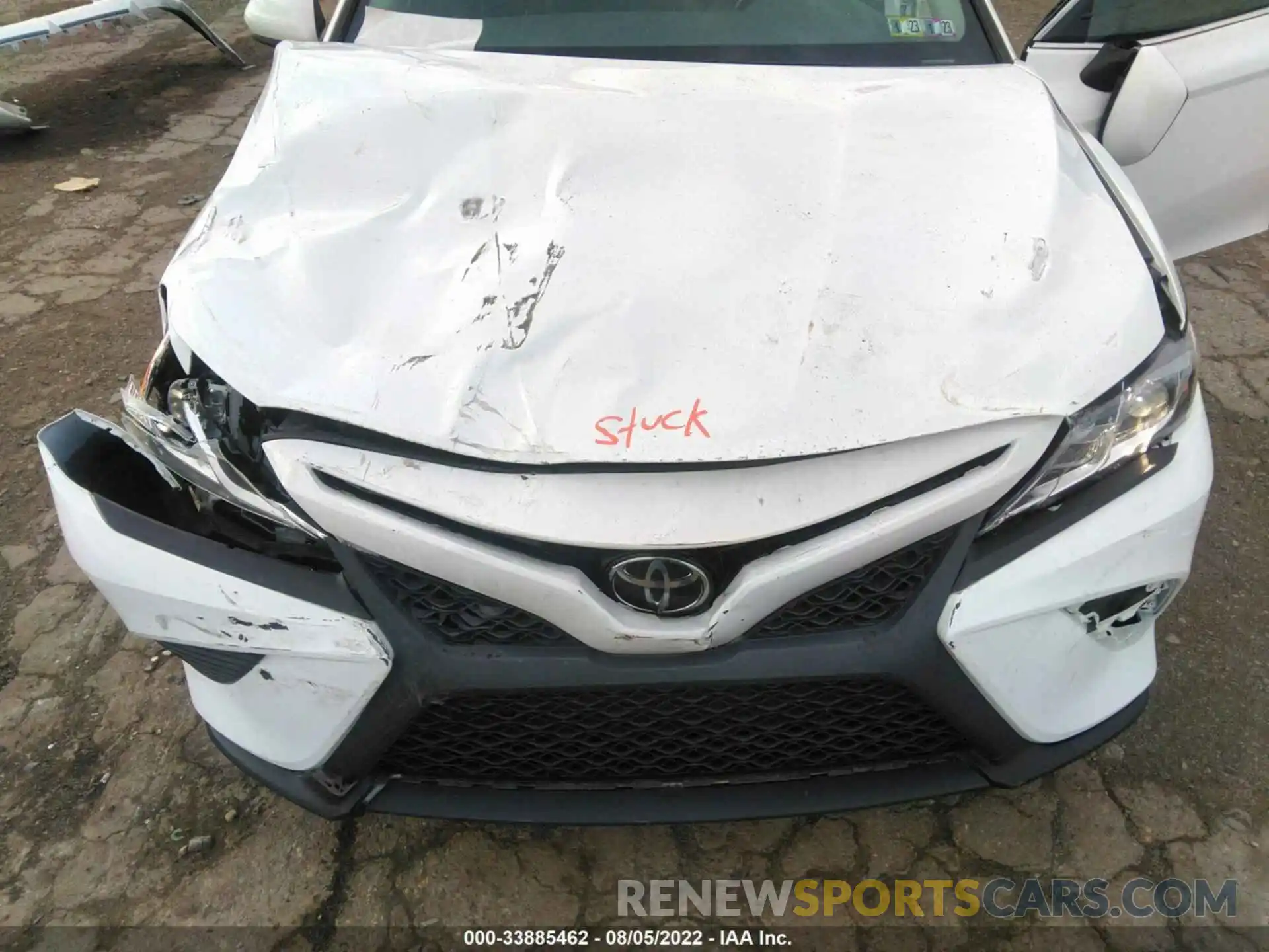 10 Photograph of a damaged car 4T1G11AK3LU925110 TOYOTA CAMRY 2020