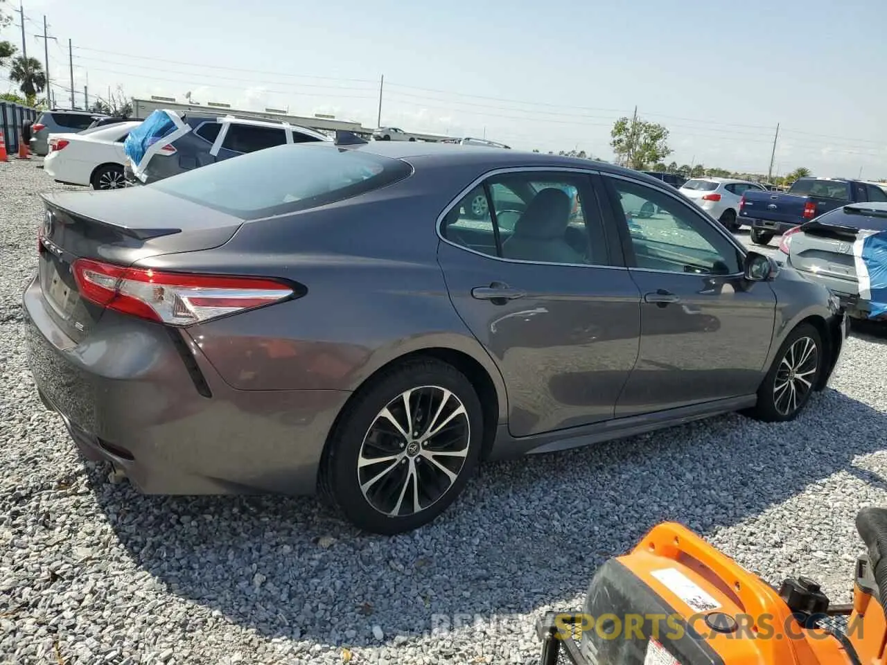3 Photograph of a damaged car 4T1G11AK3LU927102 TOYOTA CAMRY 2020