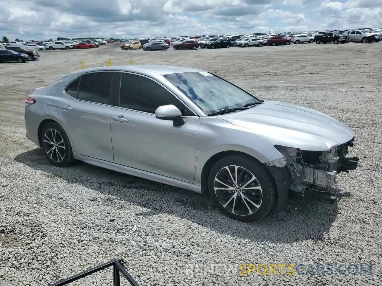 4 Photograph of a damaged car 4T1G11AK3LU928461 TOYOTA CAMRY 2020