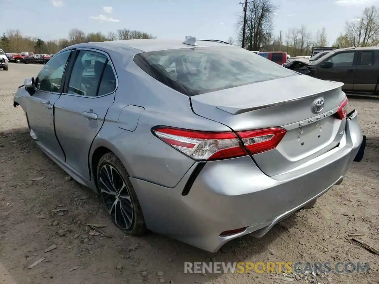 3 Photograph of a damaged car 4T1G11AK3LU931554 TOYOTA CAMRY 2020