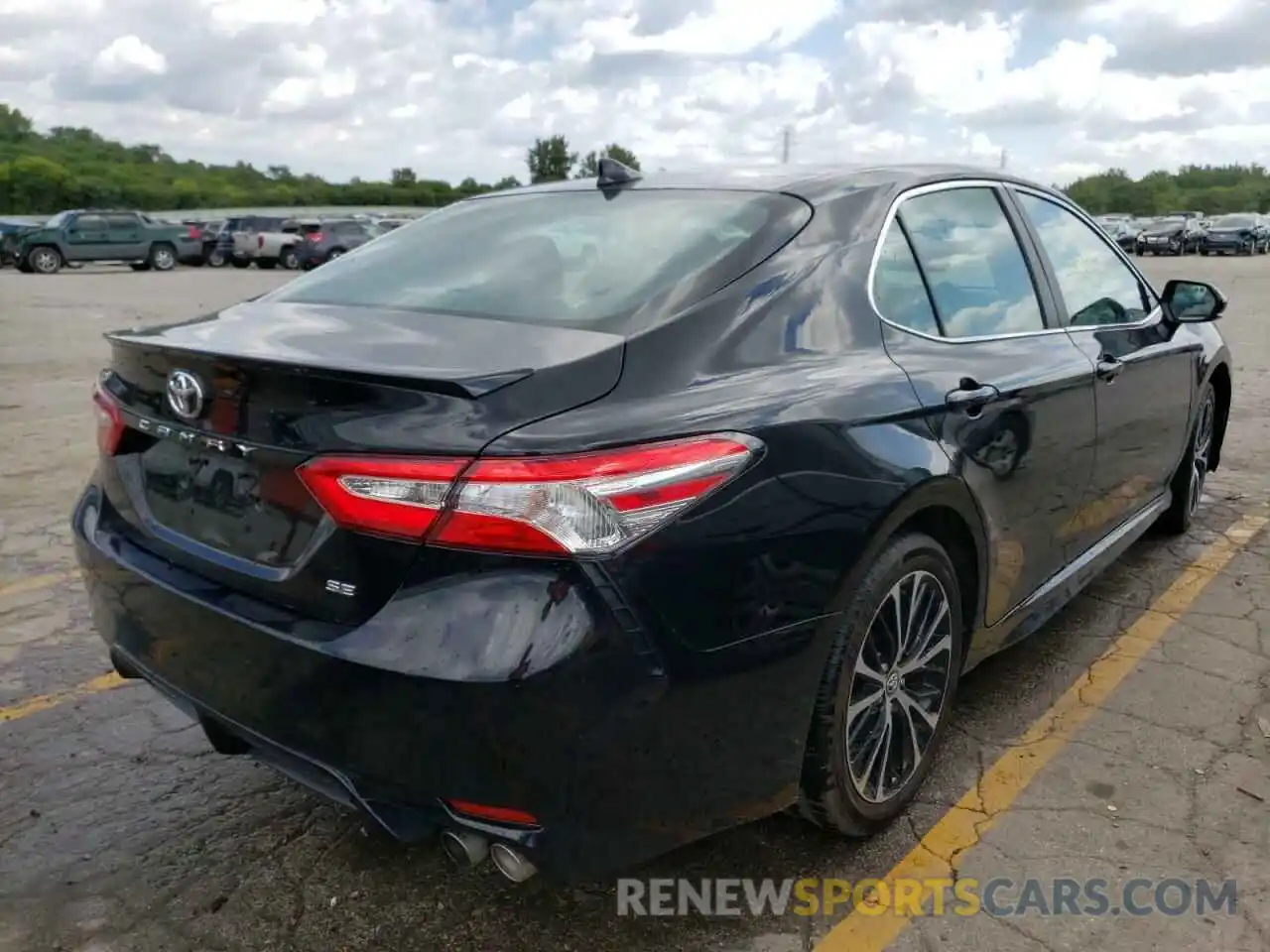 4 Photograph of a damaged car 4T1G11AK3LU936625 TOYOTA CAMRY 2020