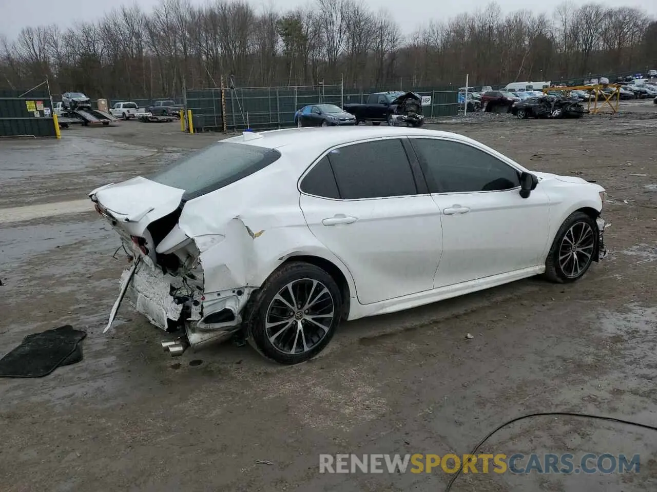 3 Photograph of a damaged car 4T1G11AK3LU946006 TOYOTA CAMRY 2020