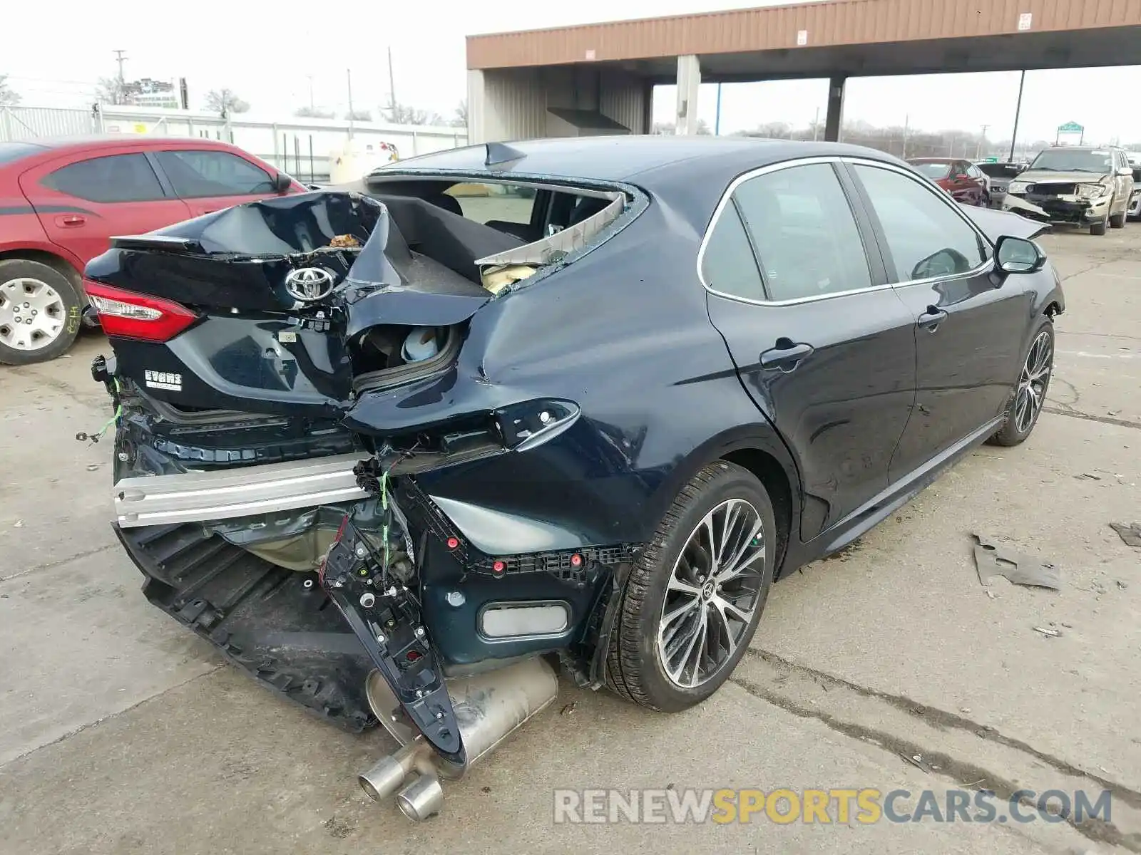 4 Photograph of a damaged car 4T1G11AK3LU954395 TOYOTA CAMRY 2020