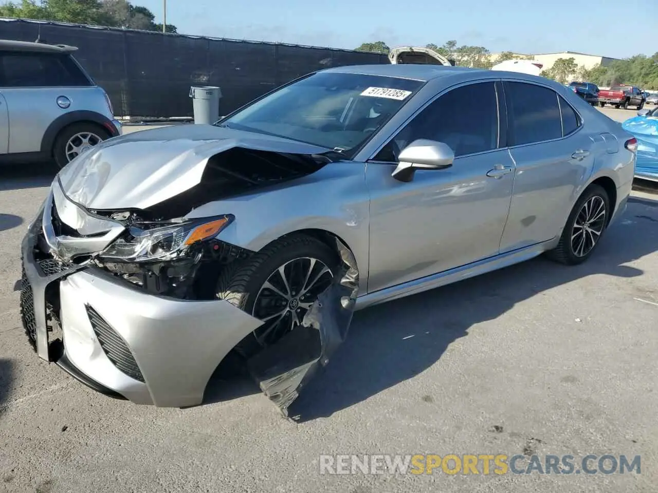 1 Photograph of a damaged car 4T1G11AK3LU955465 TOYOTA CAMRY 2020