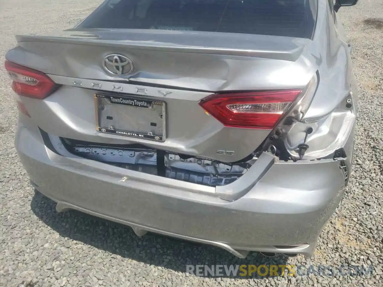 9 Photograph of a damaged car 4T1G11AK3LU957393 TOYOTA CAMRY 2020