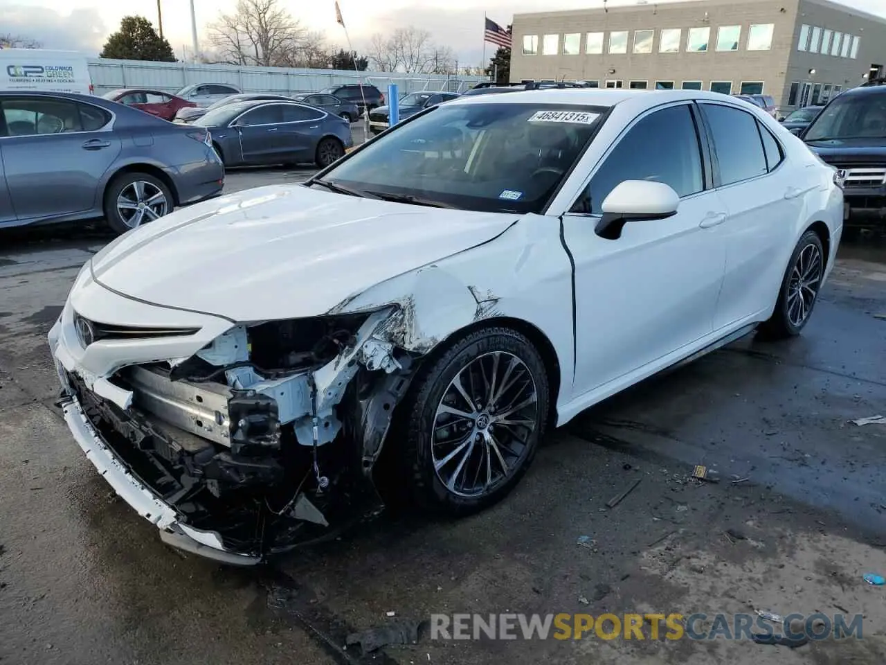 1 Photograph of a damaged car 4T1G11AK3LU965932 TOYOTA CAMRY 2020