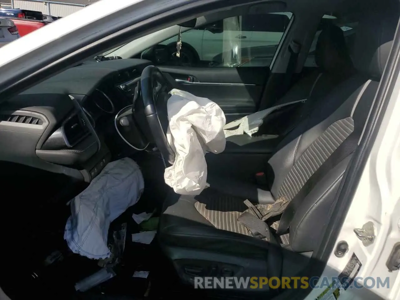 7 Photograph of a damaged car 4T1G11AK3LU966191 TOYOTA CAMRY 2020
