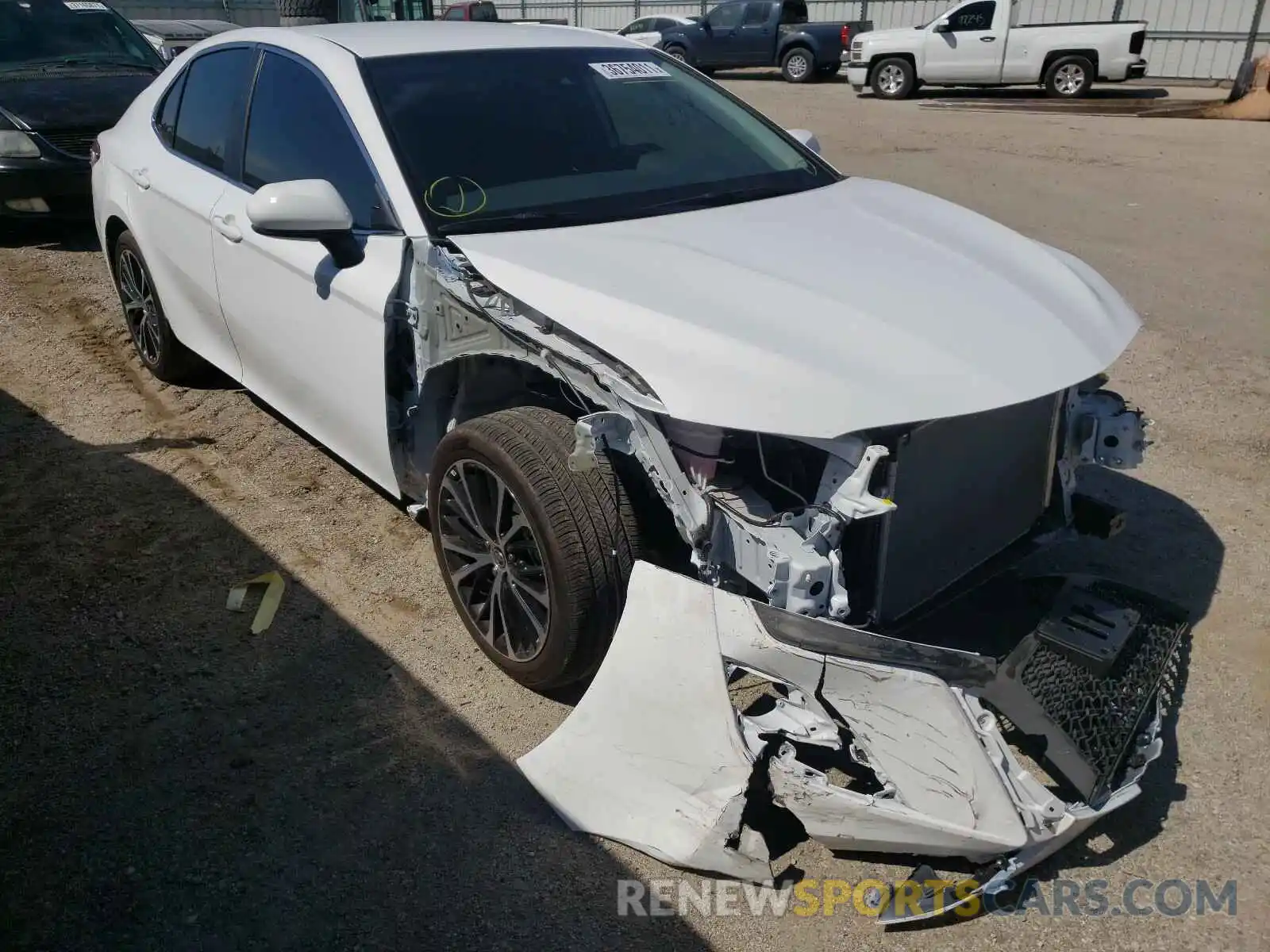 1 Photograph of a damaged car 4T1G11AK3LU968037 TOYOTA CAMRY 2020