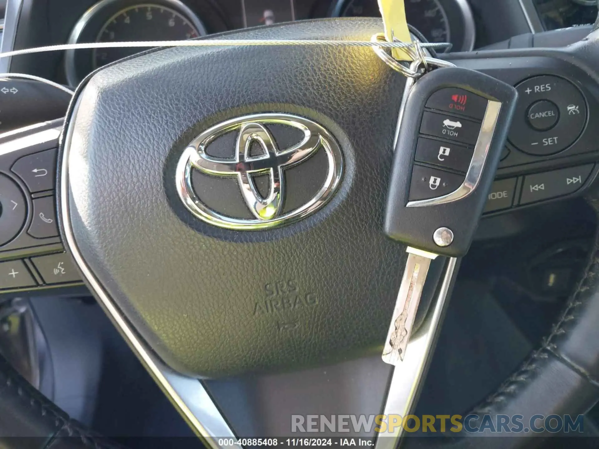 11 Photograph of a damaged car 4T1G11AK3LU981175 TOYOTA CAMRY 2020