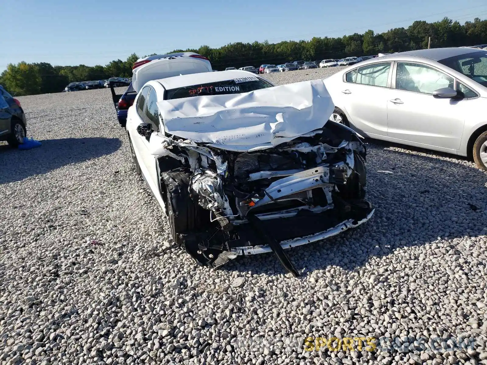 1 Photograph of a damaged car 4T1G11AK3LU983279 TOYOTA CAMRY 2020