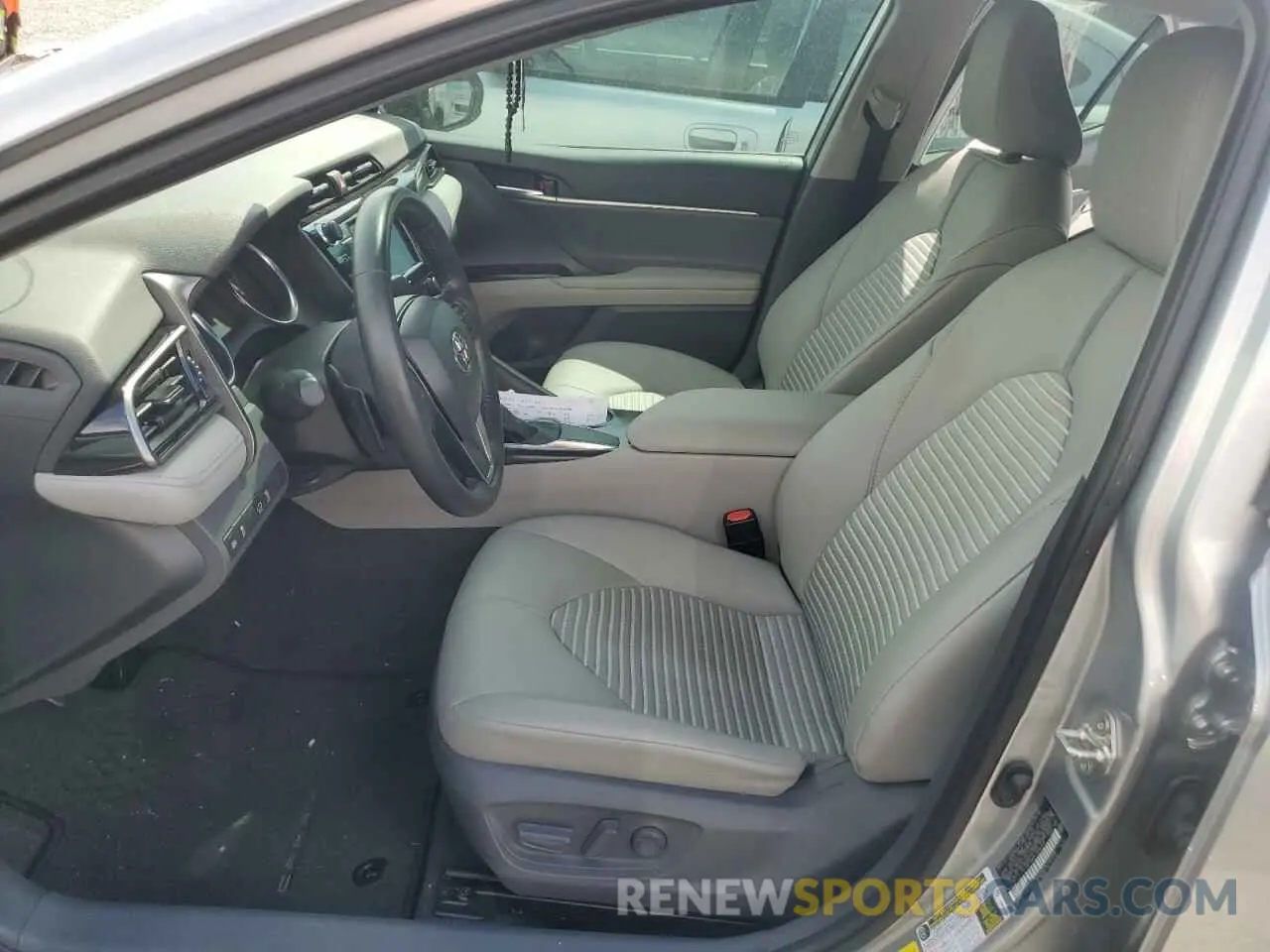 7 Photograph of a damaged car 4T1G11AK3LU988708 TOYOTA CAMRY 2020
