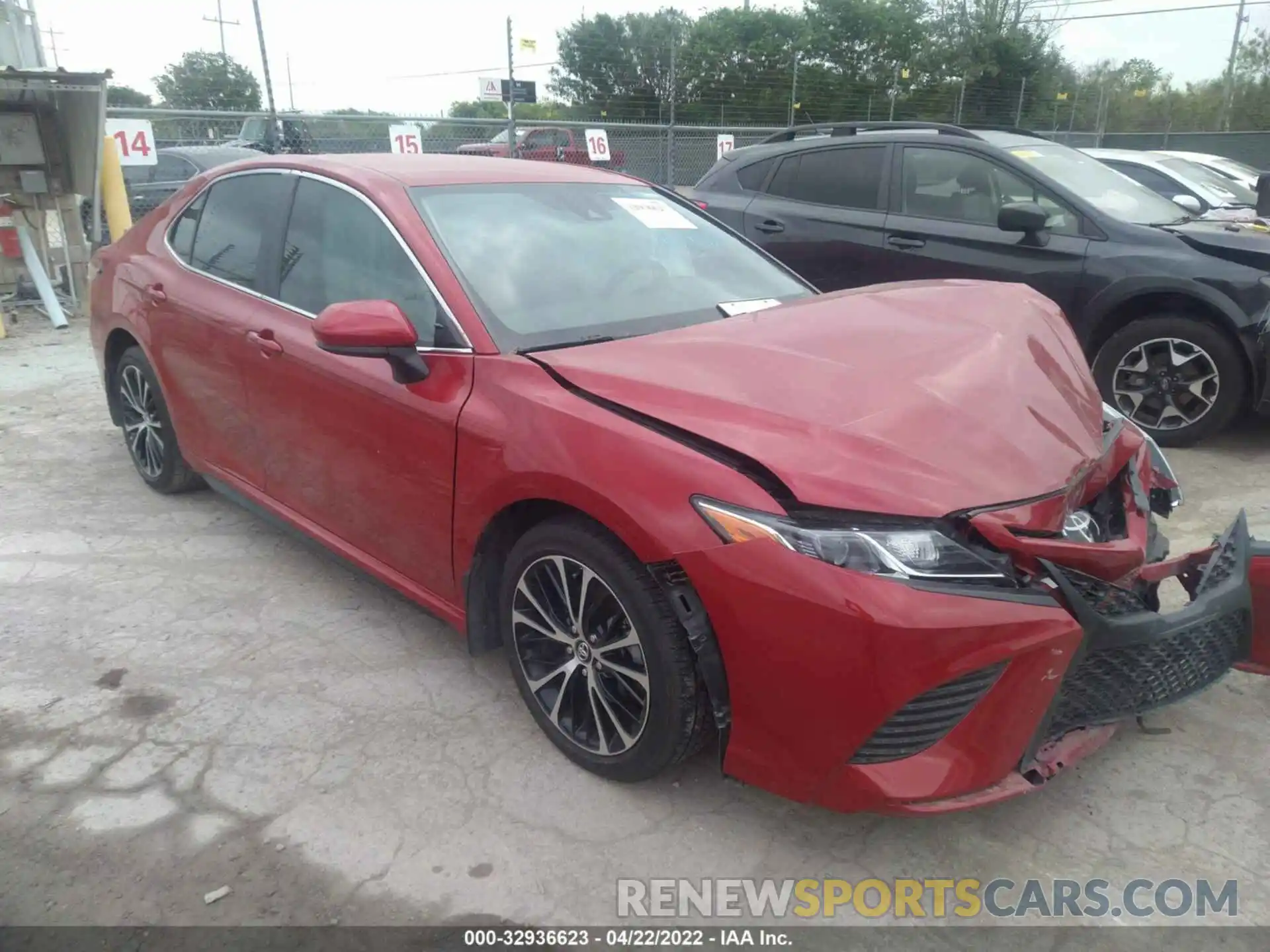 1 Photograph of a damaged car 4T1G11AK4LU311005 TOYOTA CAMRY 2020