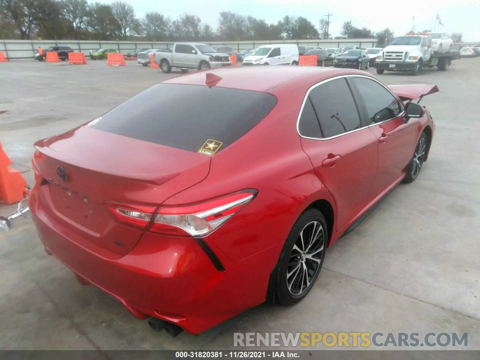 4 Photograph of a damaged car 4T1G11AK4LU320738 TOYOTA CAMRY 2020