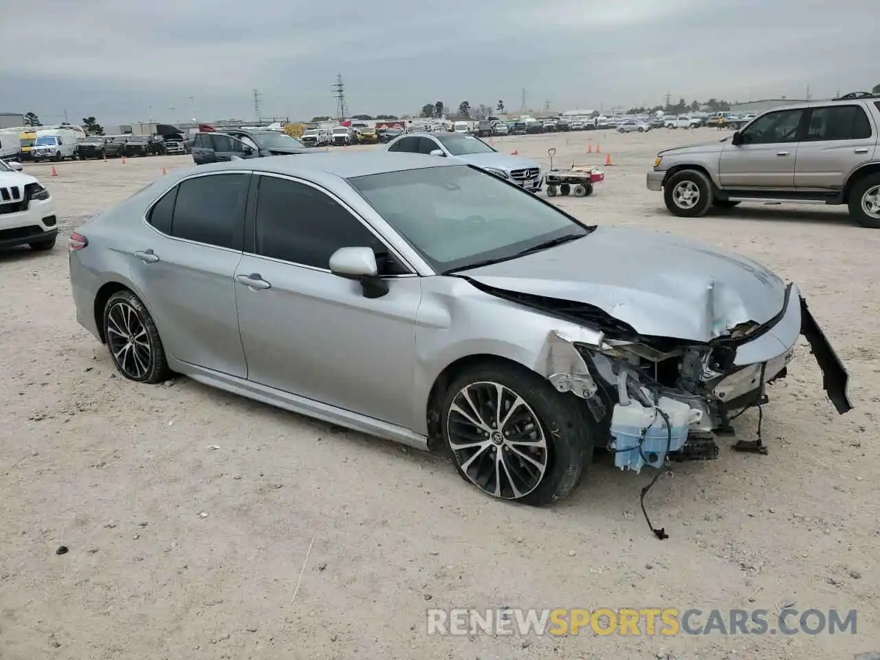 4 Photograph of a damaged car 4T1G11AK4LU325924 TOYOTA CAMRY 2020