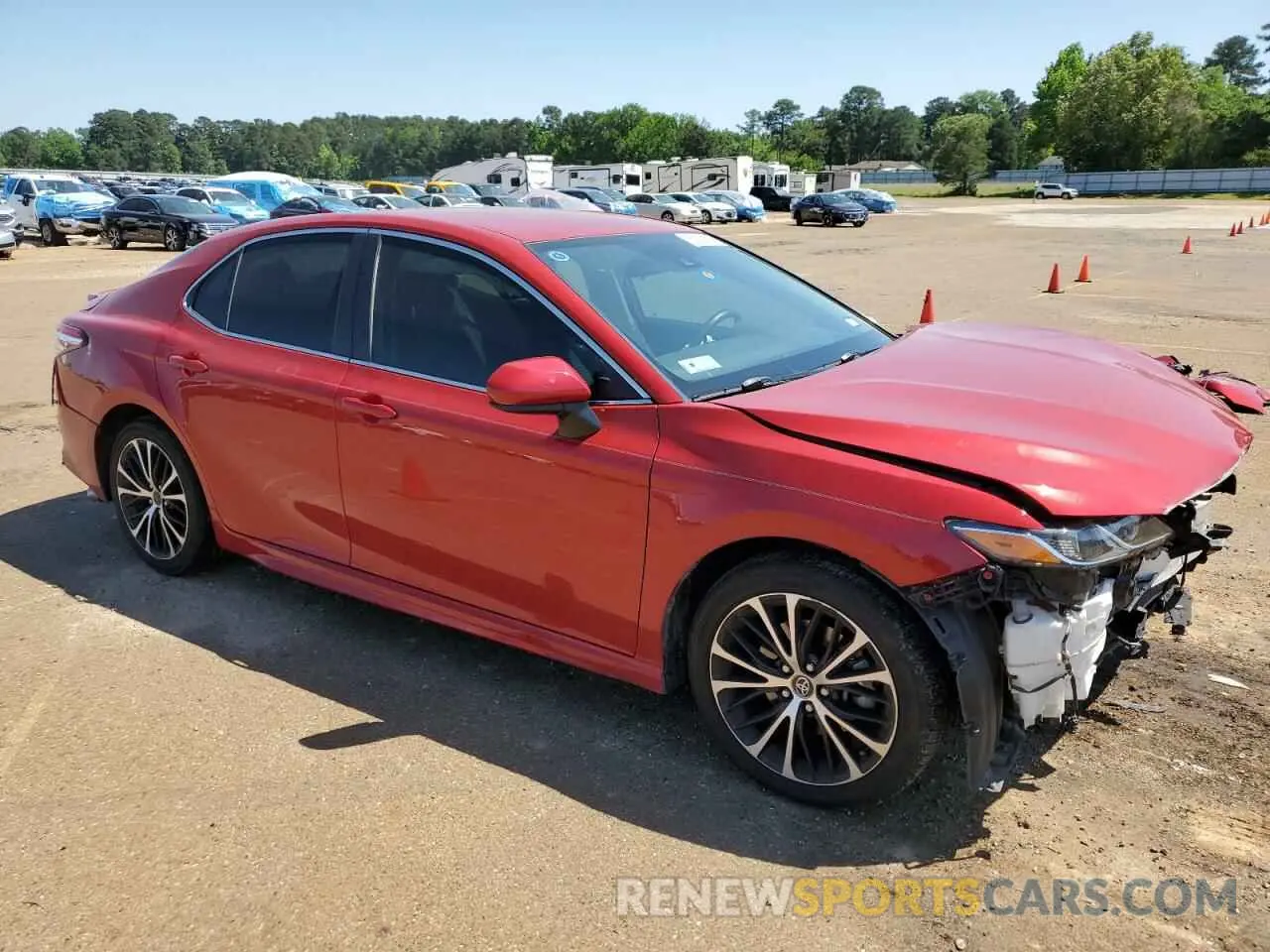4 Photograph of a damaged car 4T1G11AK4LU328547 TOYOTA CAMRY 2020