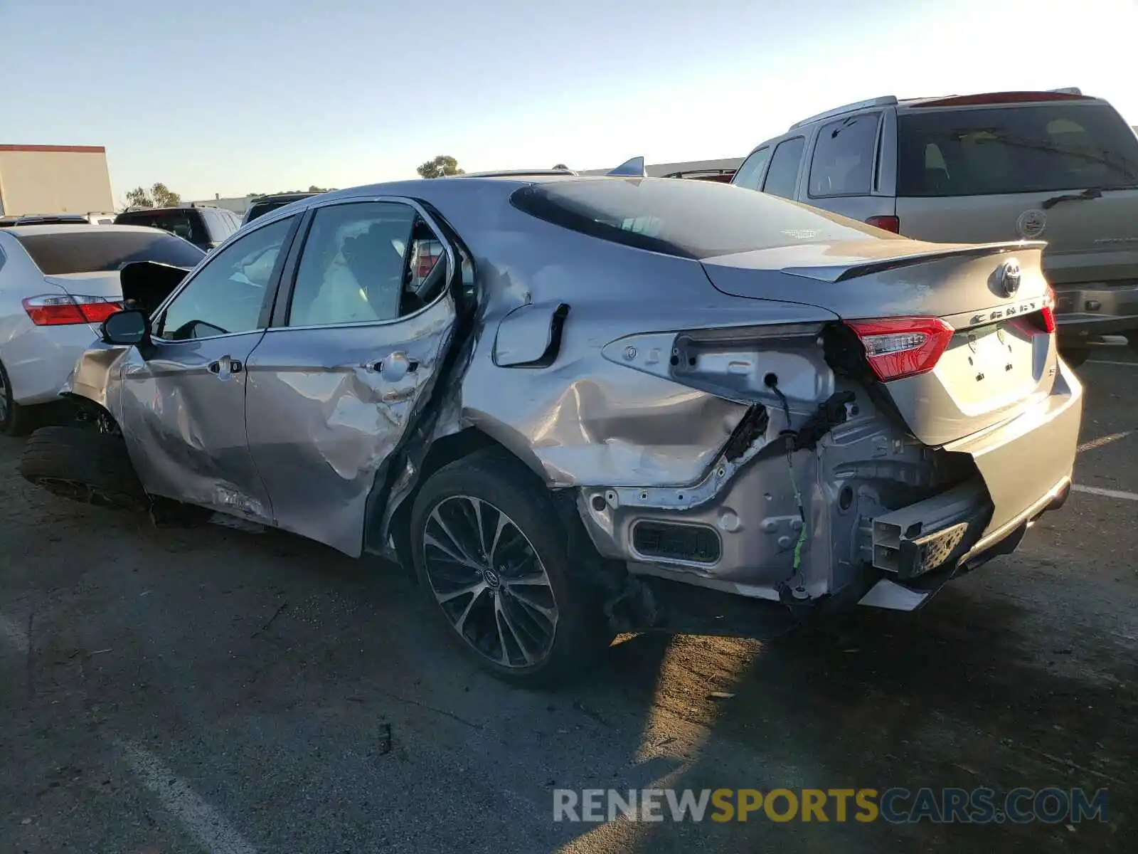 3 Photograph of a damaged car 4T1G11AK4LU330296 TOYOTA CAMRY 2020