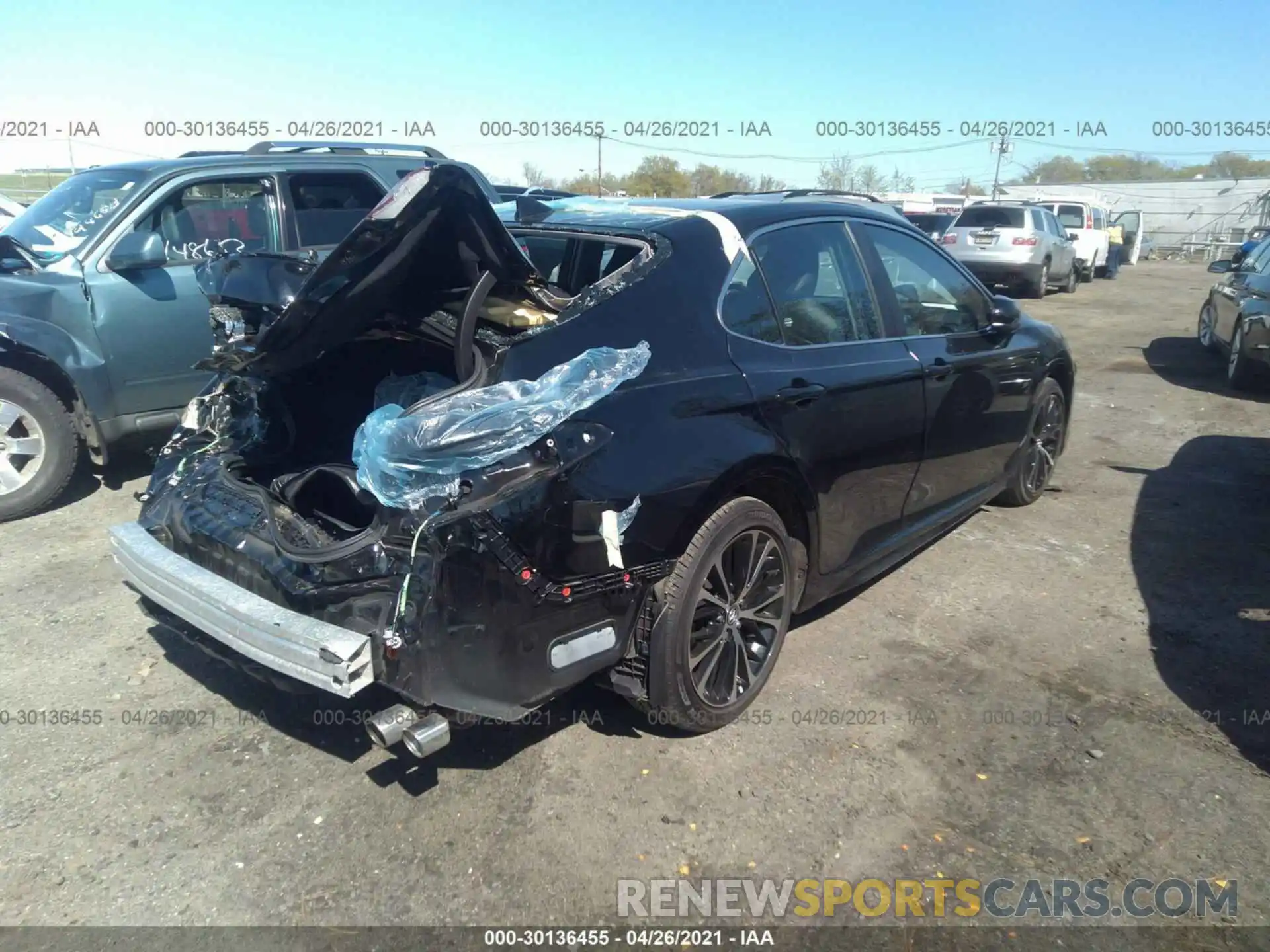 4 Photograph of a damaged car 4T1G11AK4LU334851 TOYOTA CAMRY 2020