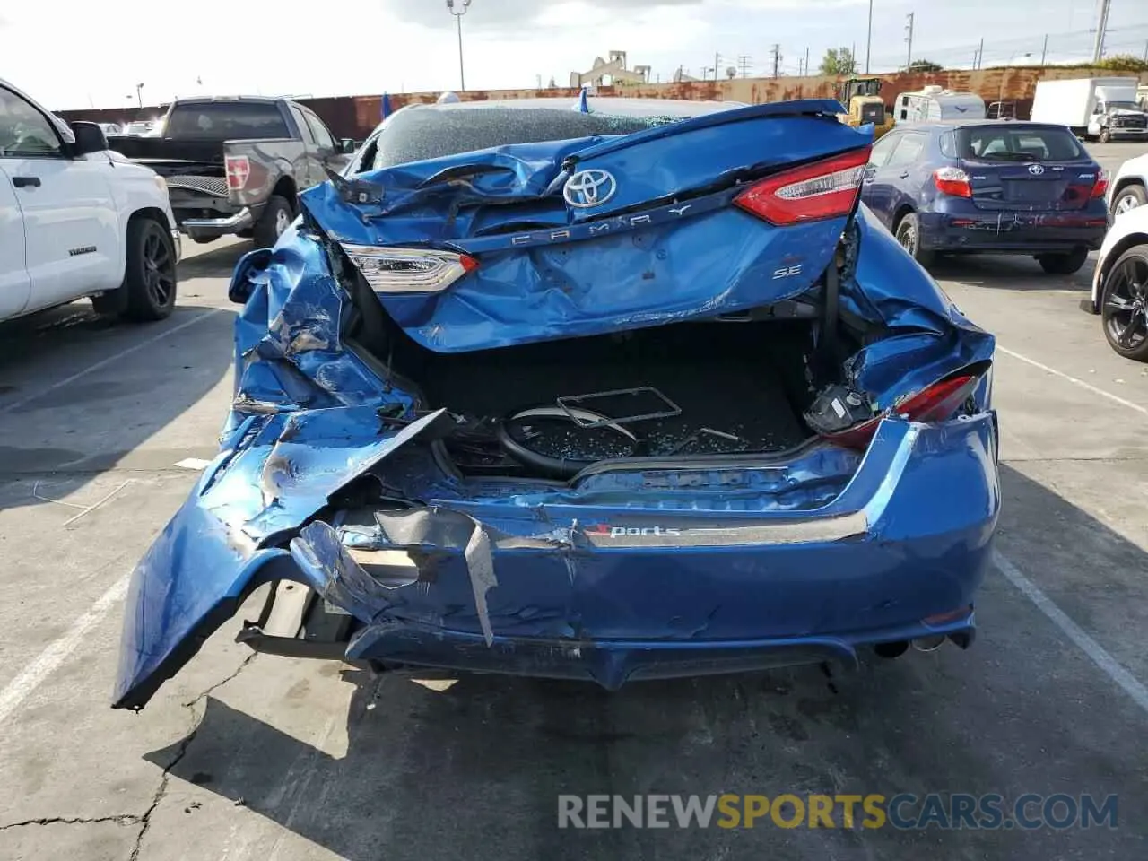 6 Photograph of a damaged car 4T1G11AK4LU342545 TOYOTA CAMRY 2020