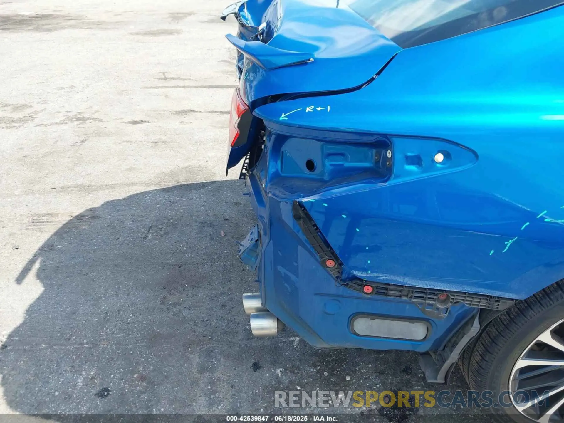 18 Photograph of a damaged car 4T1G11AK4LU343906 TOYOTA CAMRY 2020