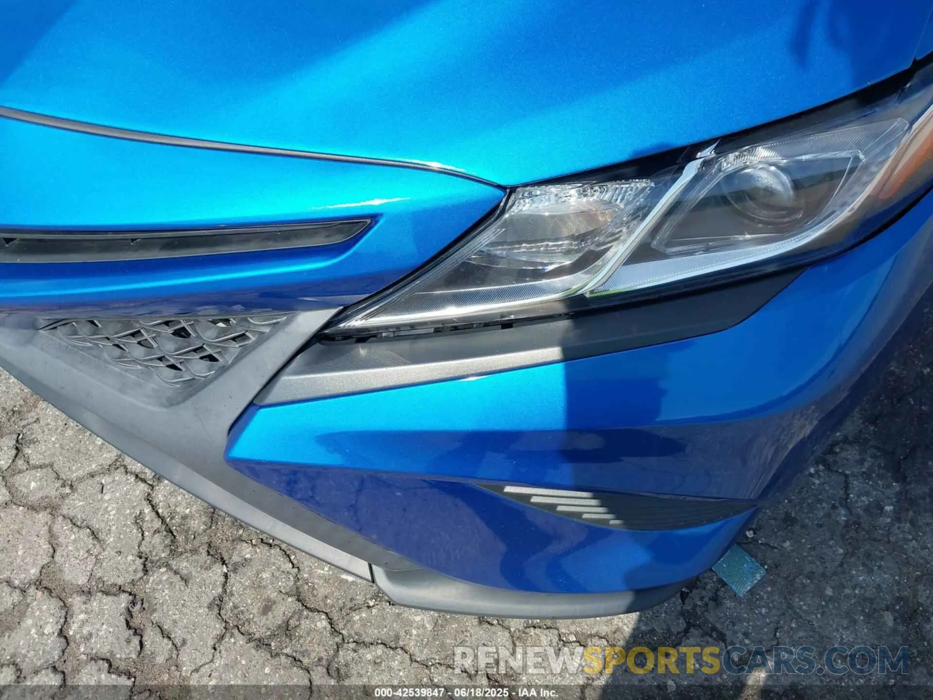 21 Photograph of a damaged car 4T1G11AK4LU343906 TOYOTA CAMRY 2020