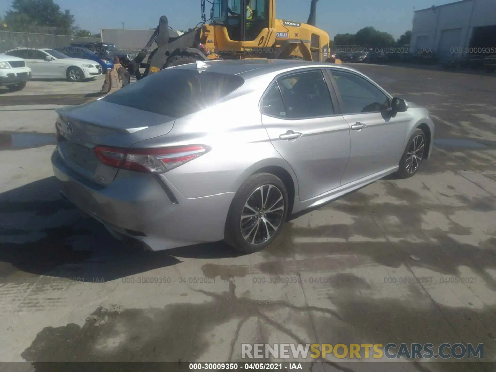 4 Photograph of a damaged car 4T1G11AK4LU345803 TOYOTA CAMRY 2020