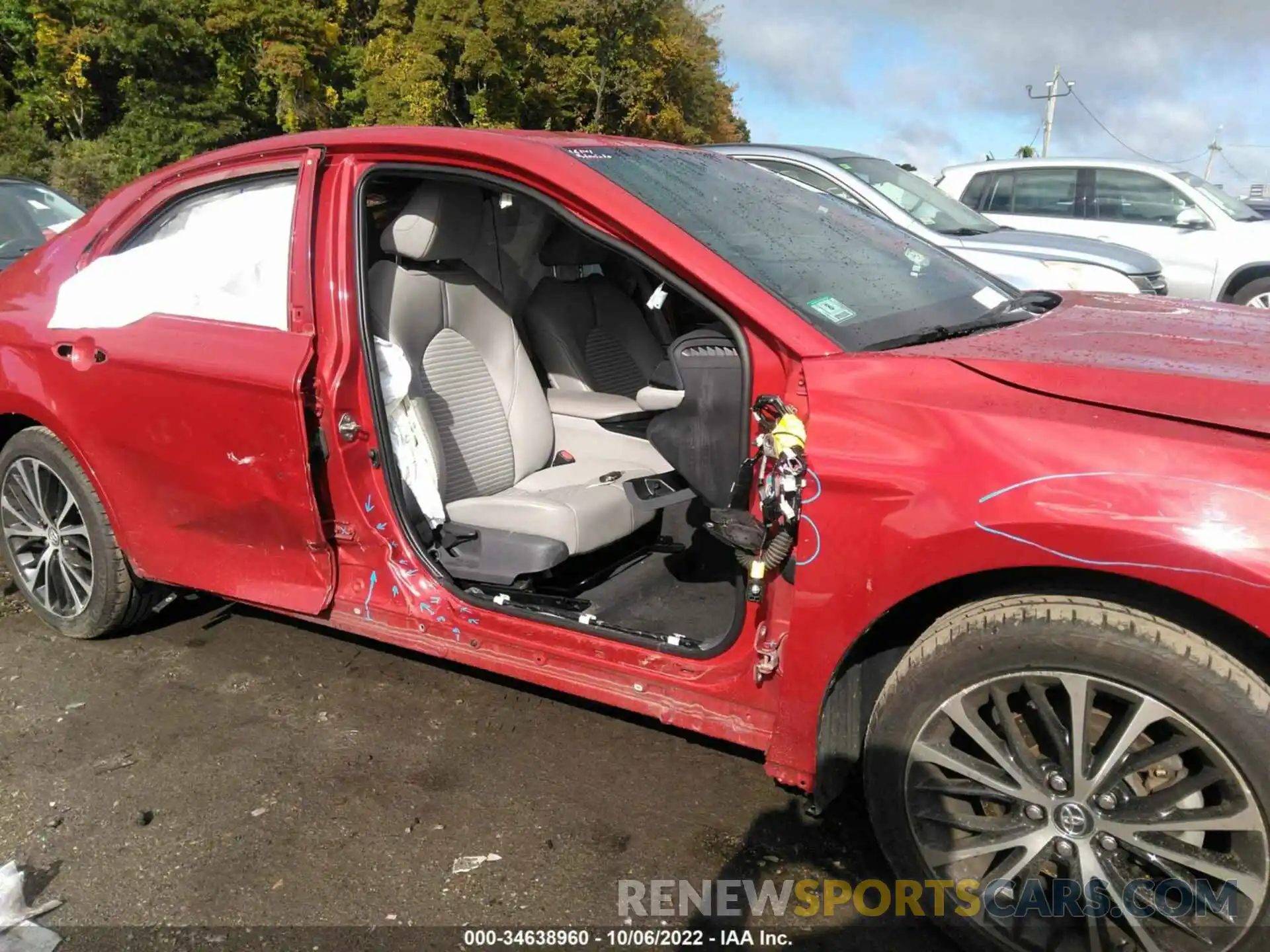 6 Photograph of a damaged car 4T1G11AK4LU347406 TOYOTA CAMRY 2020