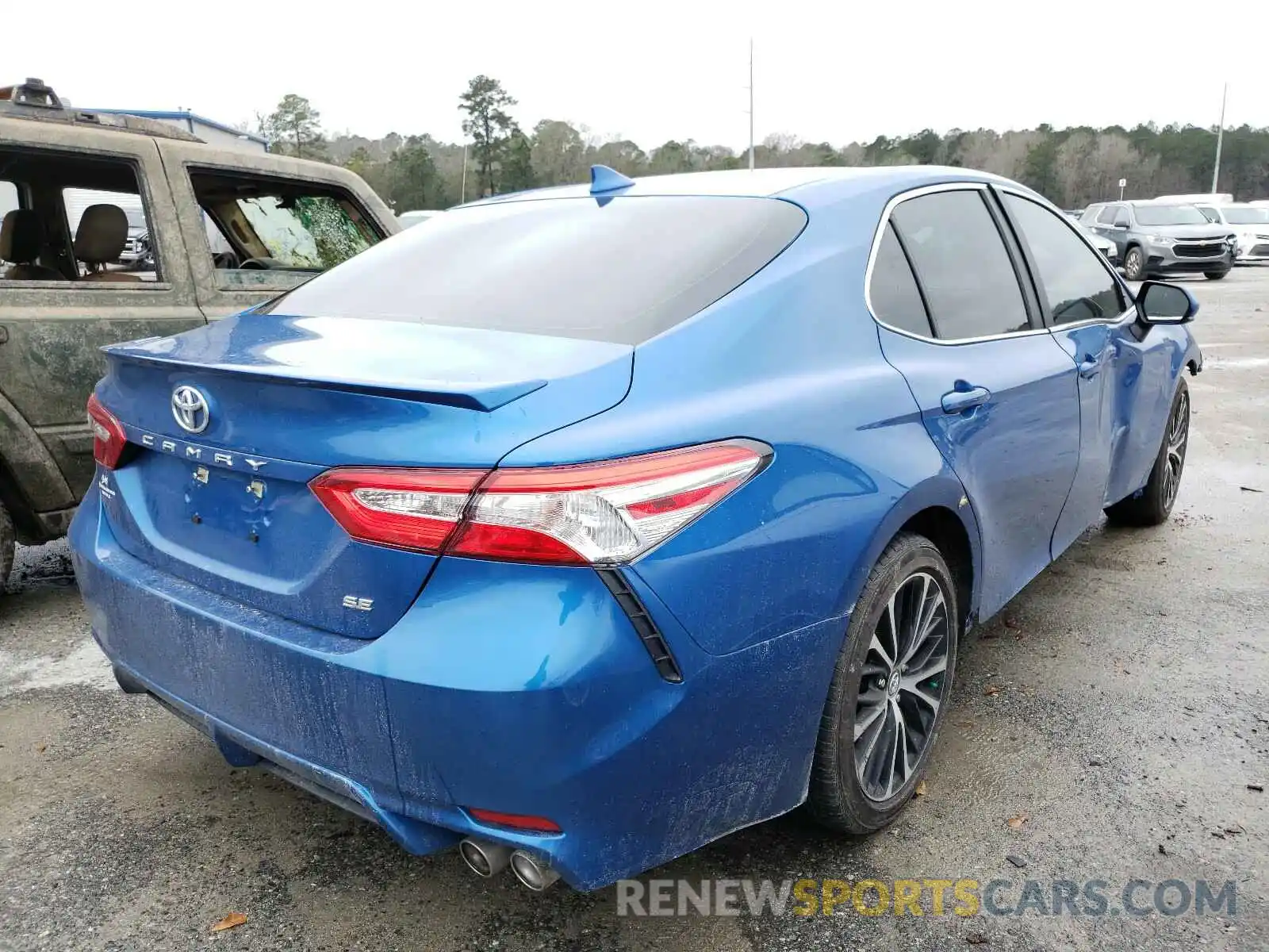 4 Photograph of a damaged car 4T1G11AK4LU351939 TOYOTA CAMRY 2020