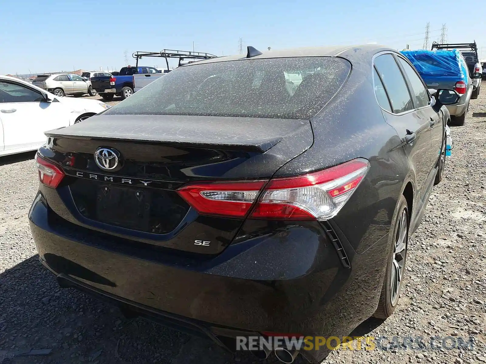 4 Photograph of a damaged car 4T1G11AK4LU352055 TOYOTA CAMRY 2020