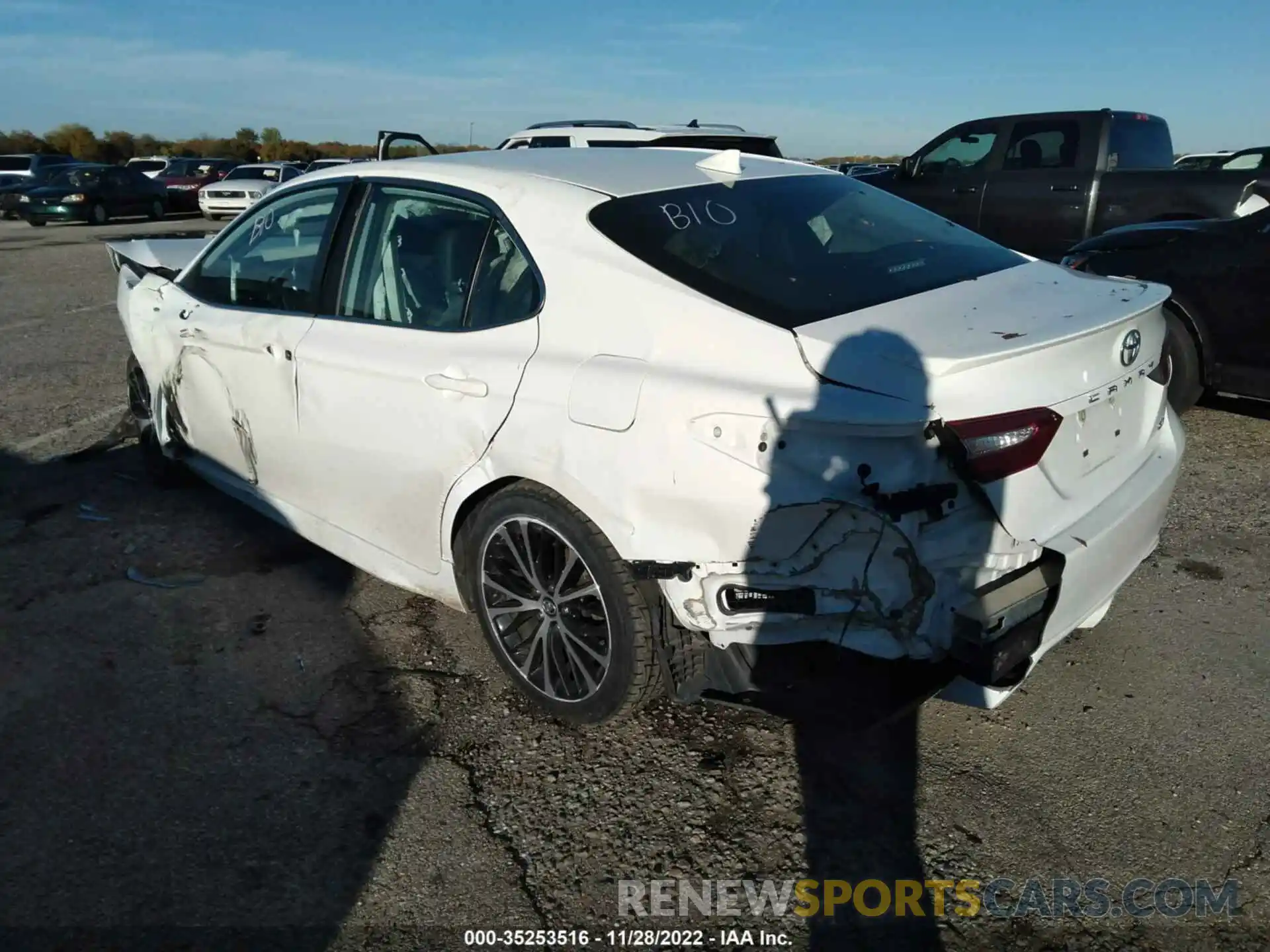 3 Photograph of a damaged car 4T1G11AK4LU355442 TOYOTA CAMRY 2020