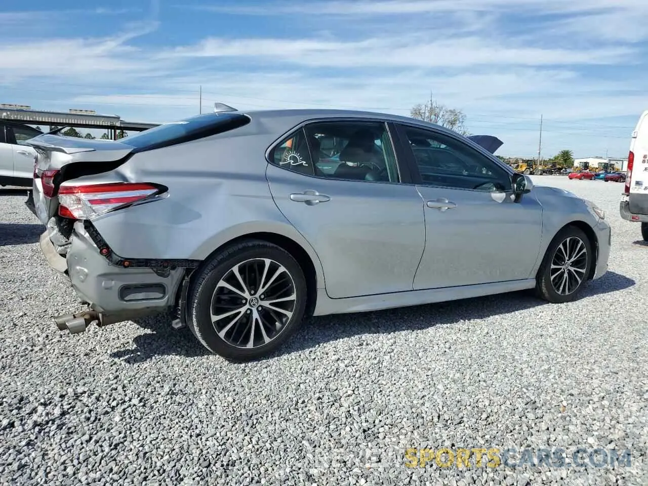 3 Photograph of a damaged car 4T1G11AK4LU357840 TOYOTA CAMRY 2020