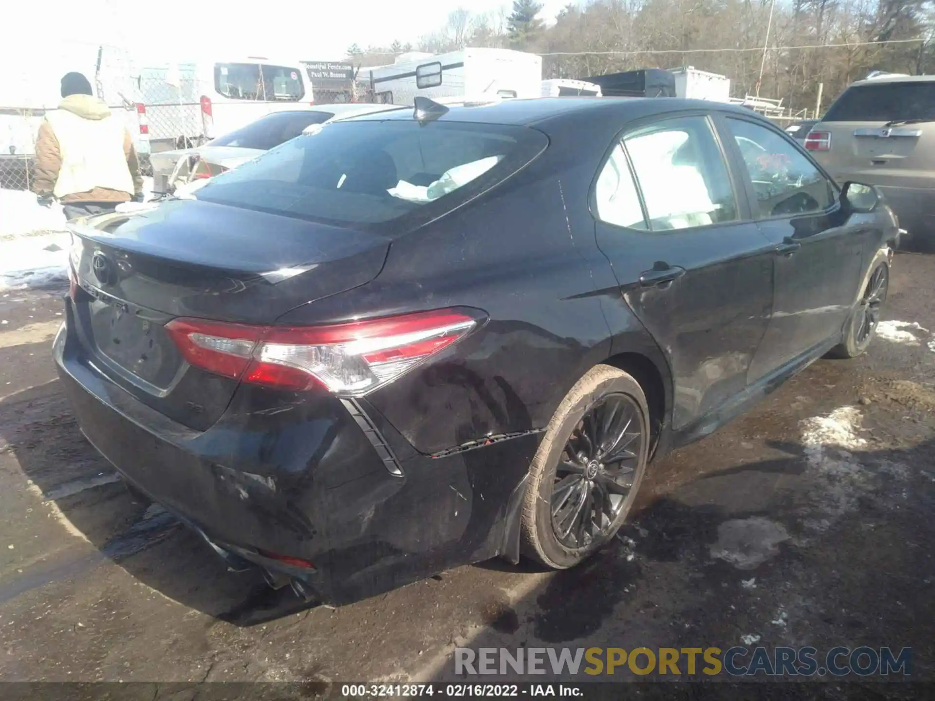 4 Photograph of a damaged car 4T1G11AK4LU375920 TOYOTA CAMRY 2020