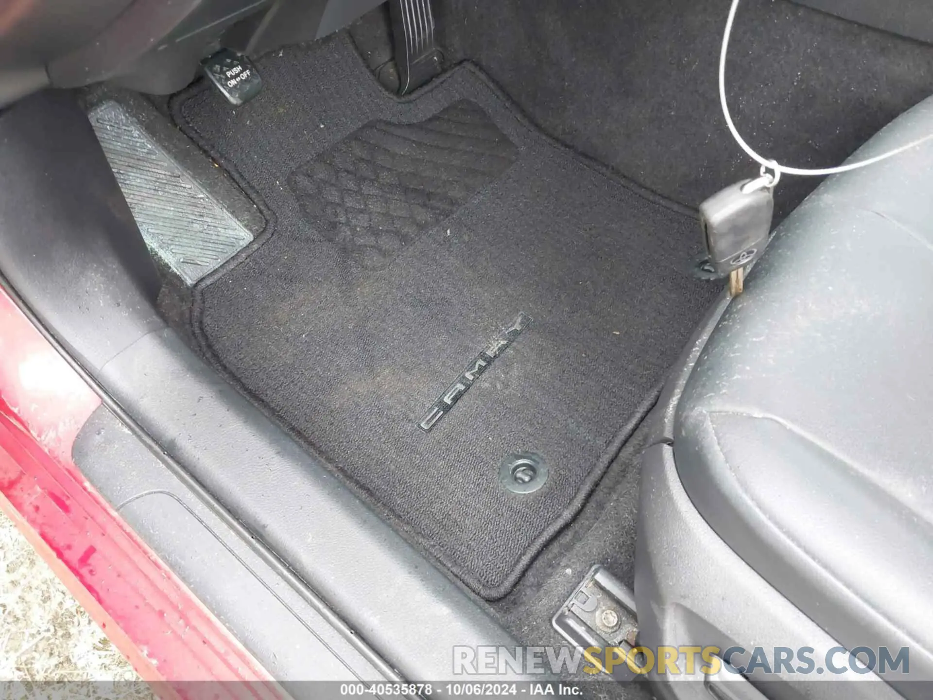 12 Photograph of a damaged car 4T1G11AK4LU376985 TOYOTA CAMRY 2020