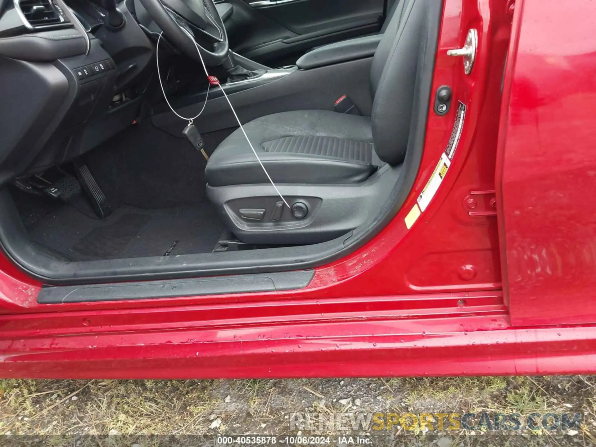 6 Photograph of a damaged car 4T1G11AK4LU376985 TOYOTA CAMRY 2020