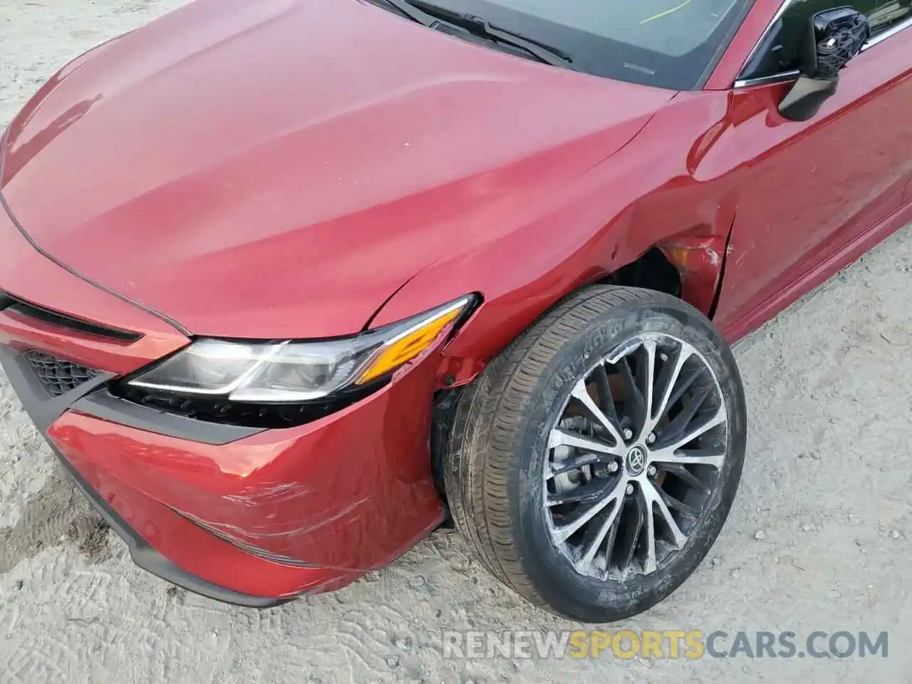 9 Photograph of a damaged car 4T1G11AK4LU384827 TOYOTA CAMRY 2020