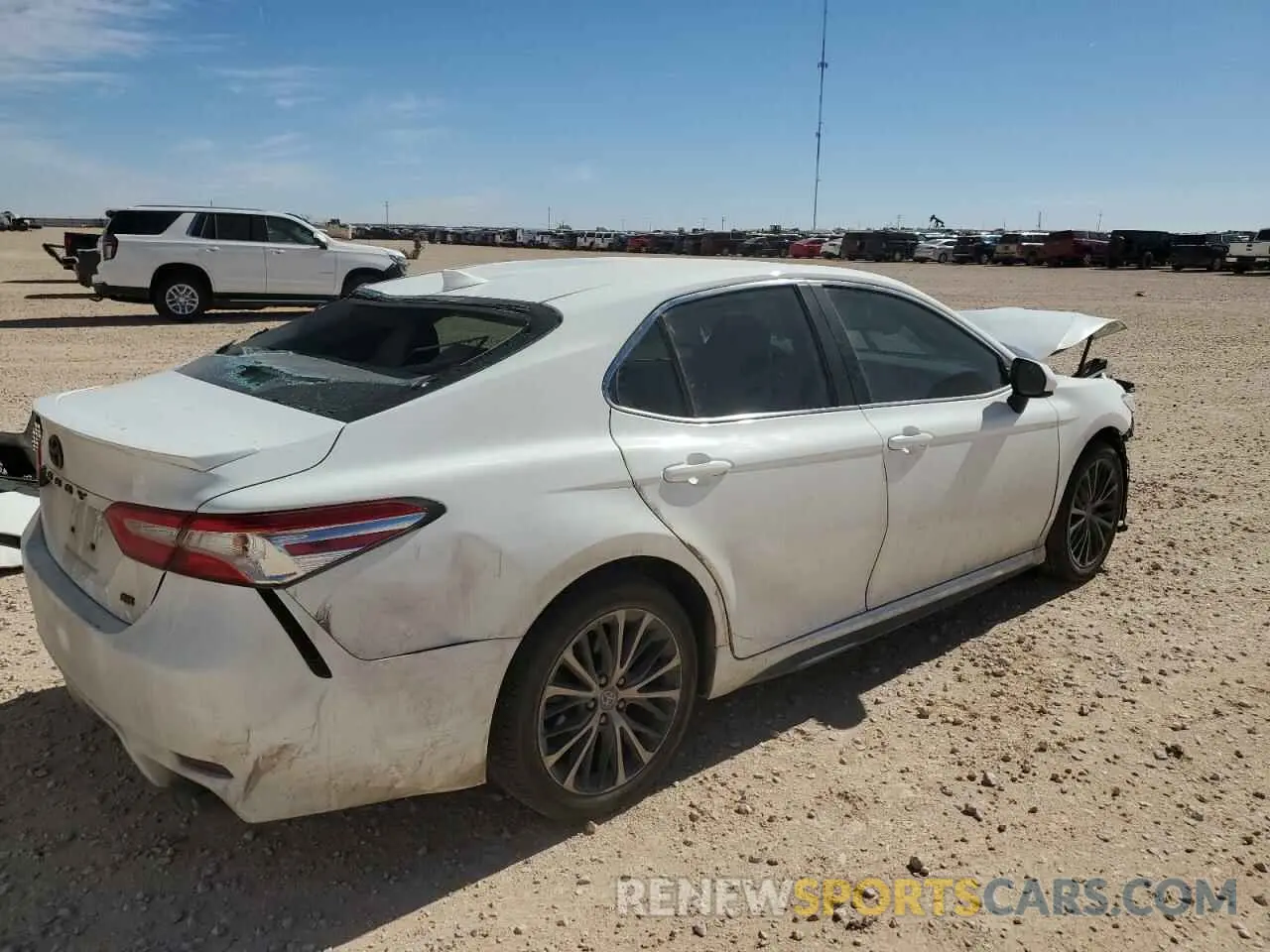 3 Photograph of a damaged car 4T1G11AK4LU390174 TOYOTA CAMRY 2020
