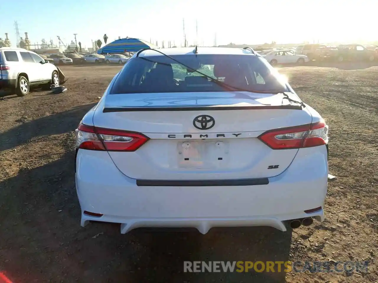 6 Photograph of a damaged car 4T1G11AK4LU402176 TOYOTA CAMRY 2020