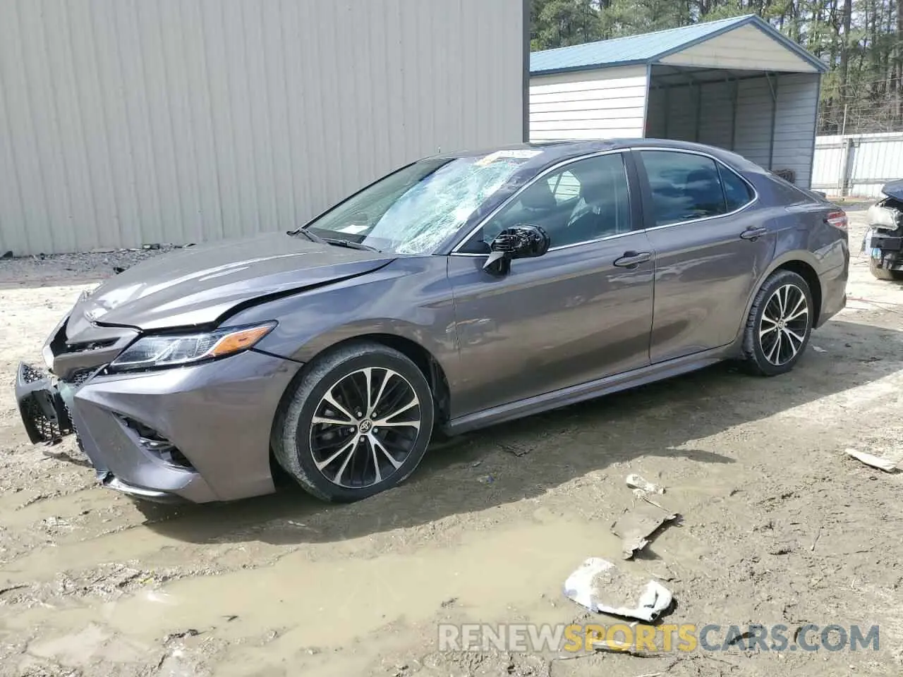 1 Photograph of a damaged car 4T1G11AK4LU504741 TOYOTA CAMRY 2020
