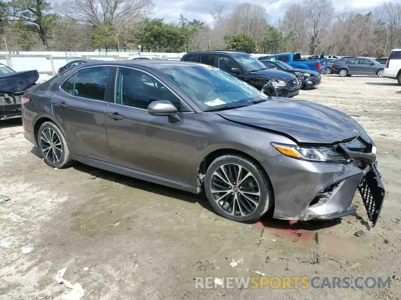 4 Photograph of a damaged car 4T1G11AK4LU504741 TOYOTA CAMRY 2020