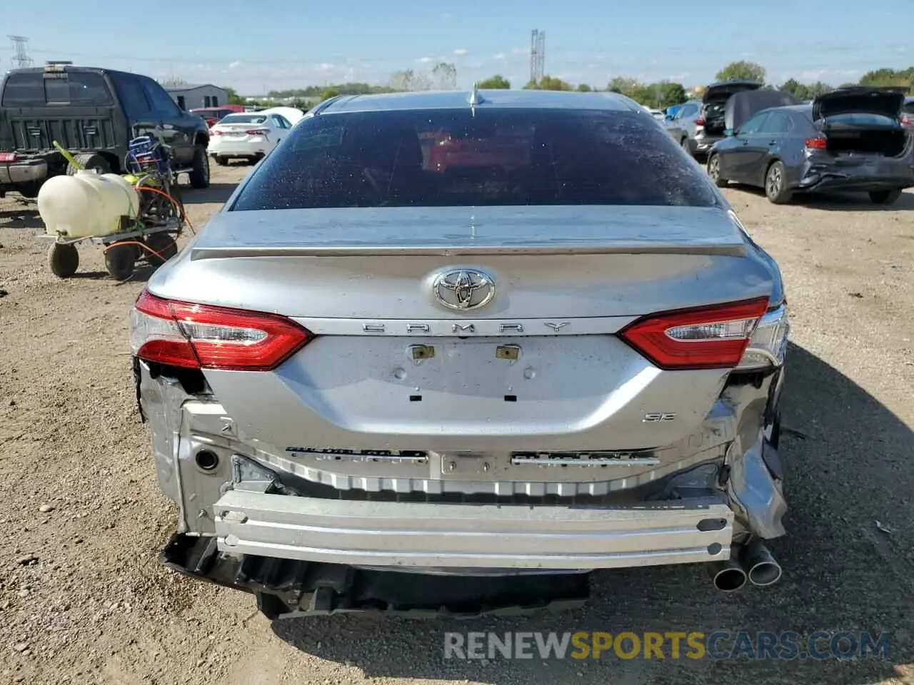 6 Photograph of a damaged car 4T1G11AK4LU505923 TOYOTA CAMRY 2020