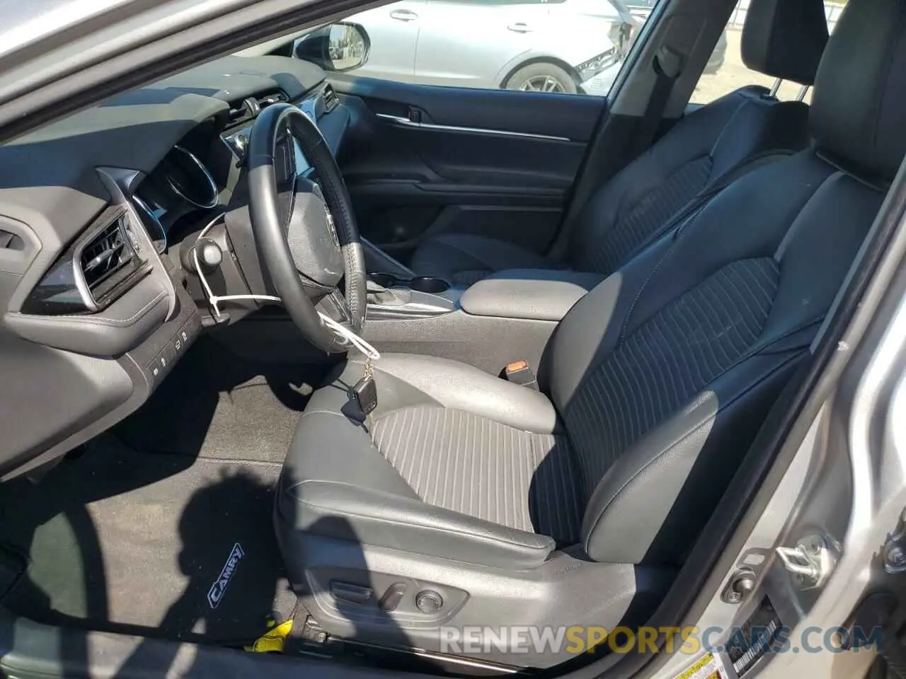 7 Photograph of a damaged car 4T1G11AK4LU505923 TOYOTA CAMRY 2020