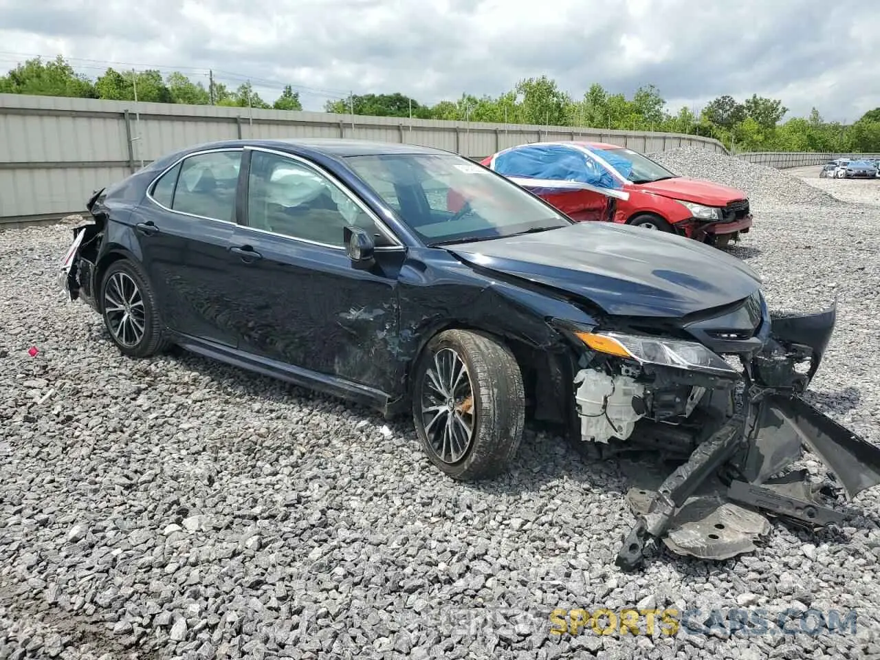 4 Photograph of a damaged car 4T1G11AK4LU860784 TOYOTA CAMRY 2020