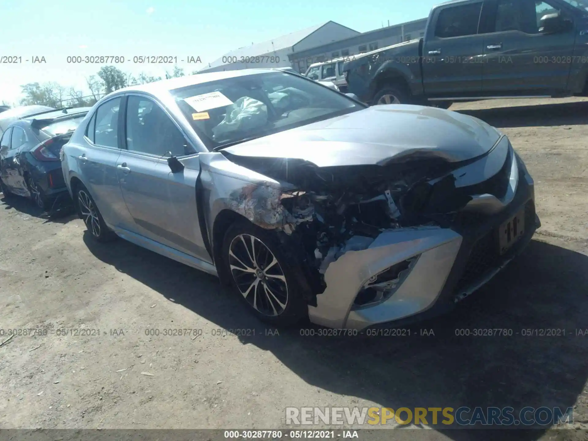 1 Photograph of a damaged car 4T1G11AK4LU862728 TOYOTA CAMRY 2020