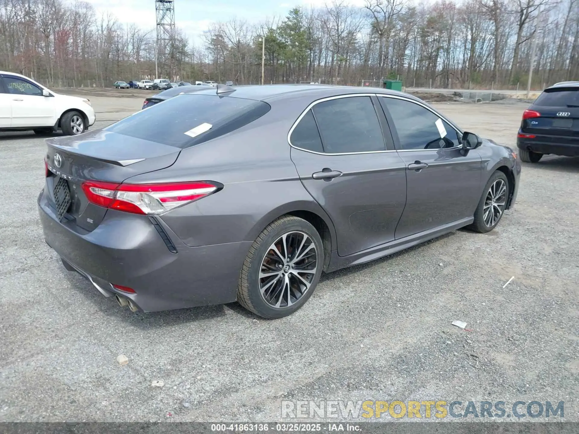 4 Photograph of a damaged car 4T1G11AK4LU863586 TOYOTA CAMRY 2020